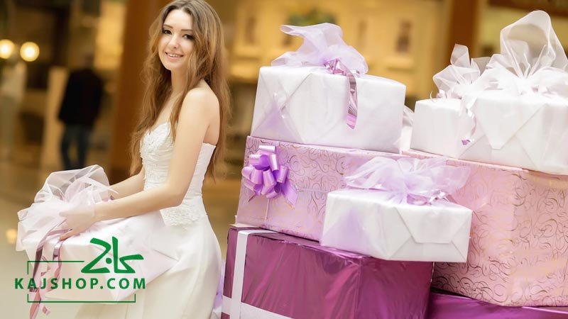 هدیه روز زن برای تازه عروس (لیست جذاب هدایا برای نو عروس‌ها)