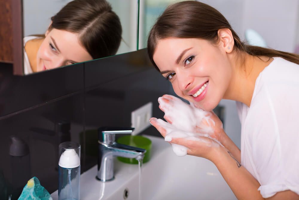 شوینده صورت، خرید شوینده صورت، شوینده صورت کلارنس، خرید شوینده صورت کلارنس، کاج شاپ